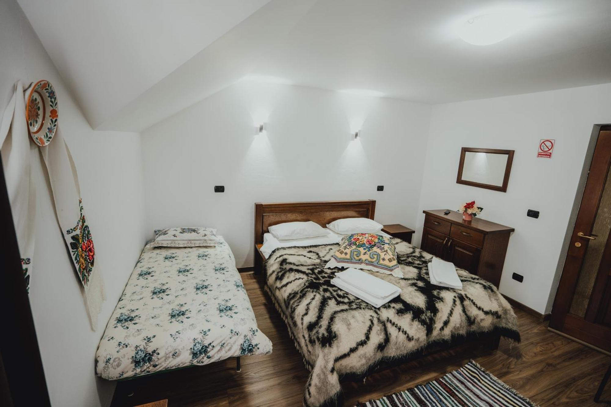 Hotel Popasul Calatorului Moisei Exteriér fotografie